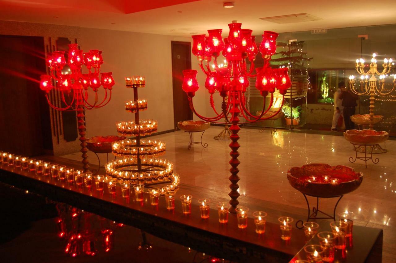 Jalsa Resort Indore Esterno foto
