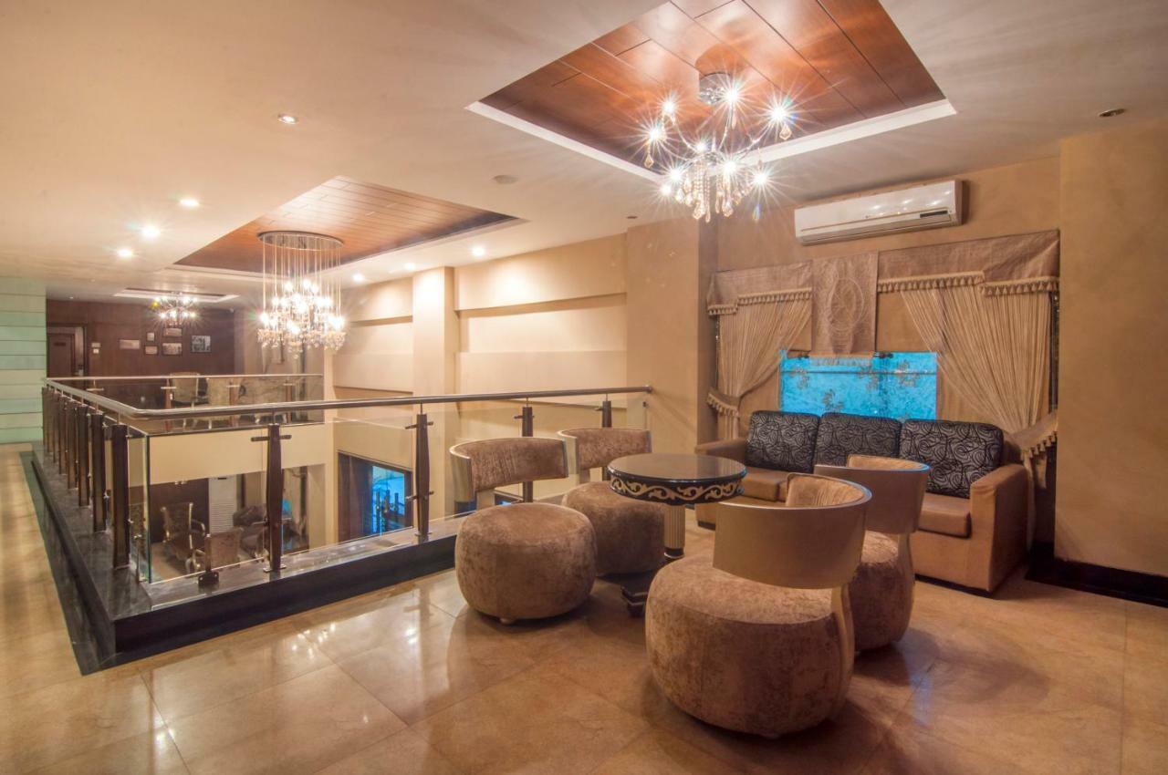 Jalsa Resort Indore Esterno foto
