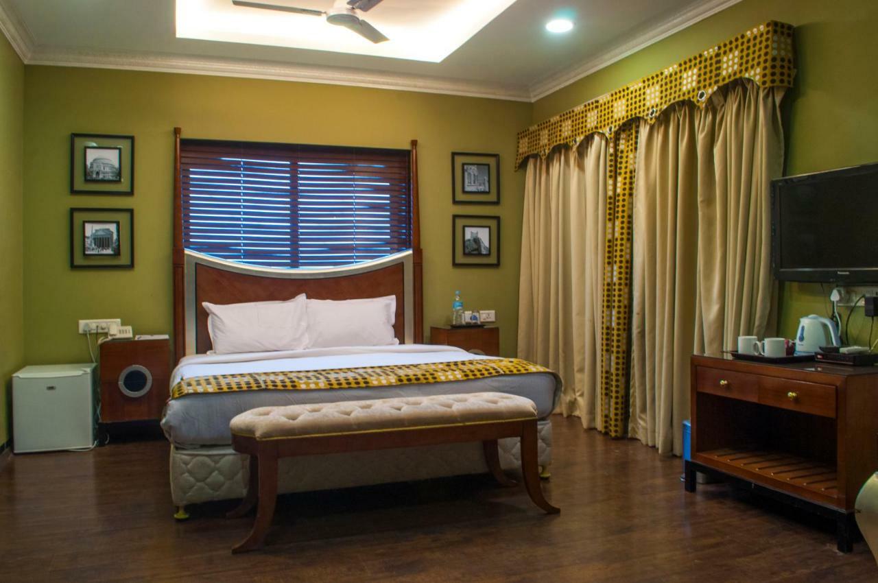 Jalsa Resort Indore Esterno foto